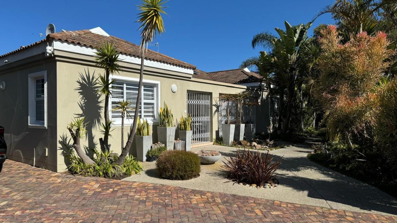 Plett57 - Self Catering - Room No1 Плеттенберг-Бей Экстерьер фото